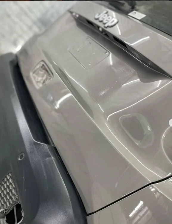 El mismo Jeep reparado y pintado